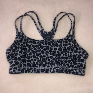 GapFit Cheetah Sports Bra